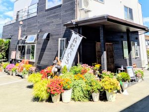 吉田のうどんの店舗は民家をそのまま使うところも多い