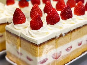 「テイクアウト限定 特別セット」900円。カップオンコーヒーとお店謹製のコインチョコが同梱