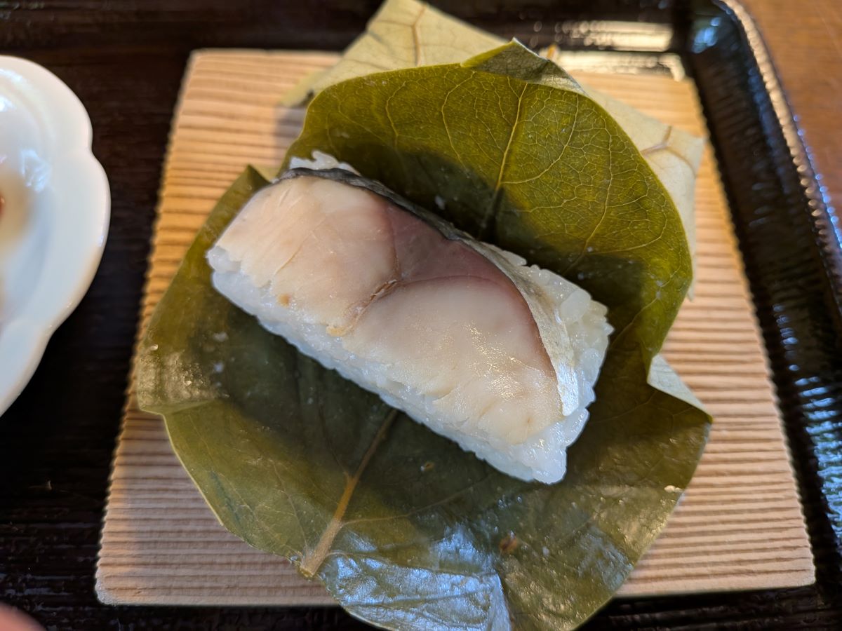 柿の葉寿司（鯖）