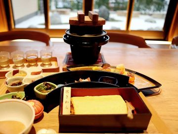 【京都ランチ】京都の出汁を味わい尽くす！おだしのテーマパーク『京都離宮』で絶品のだしまき御膳に出会った