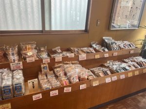 削り節も豊富な種類がずらり