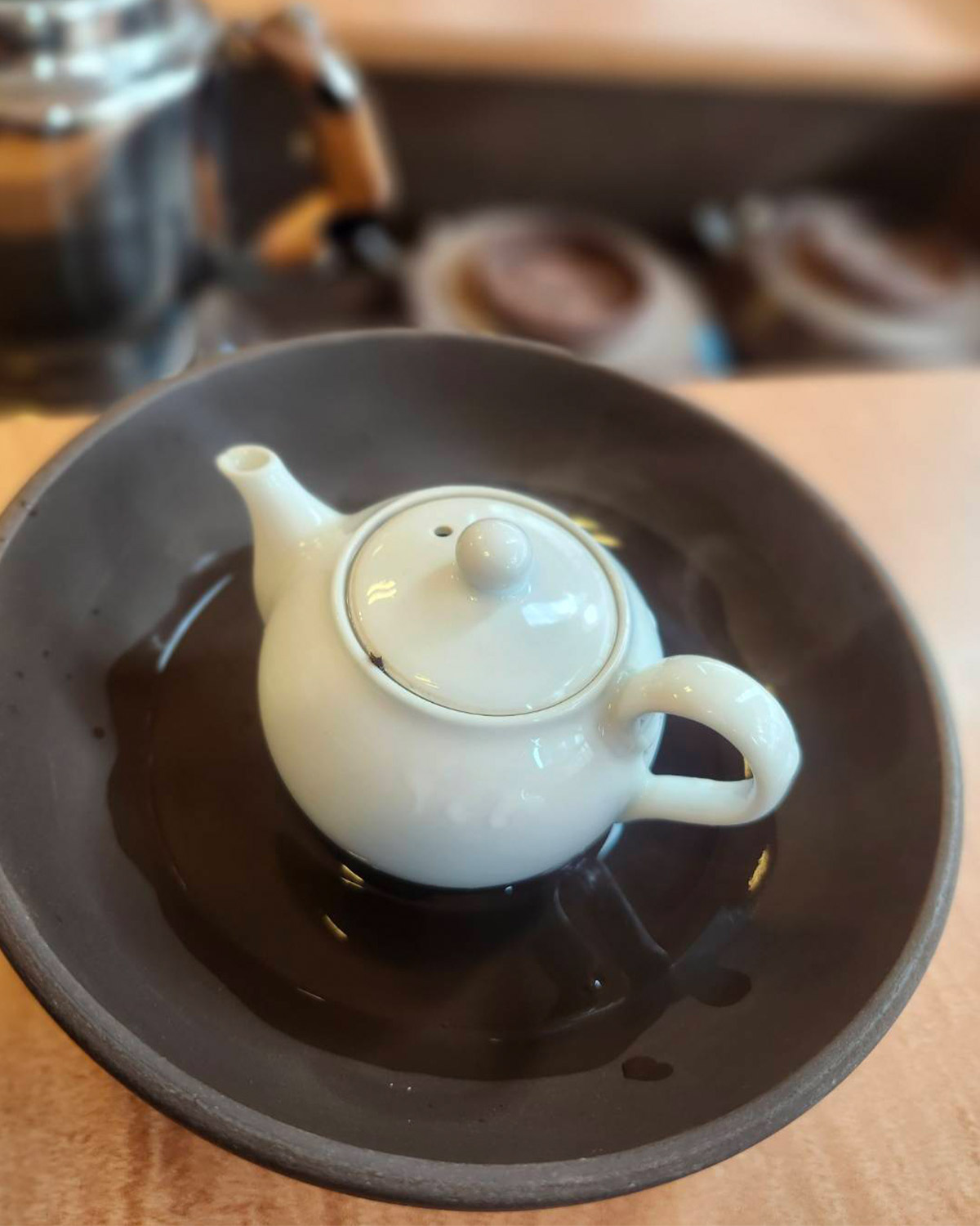 お湯を入れてから少し湯船で待ちます。「あわてない、あわてない」