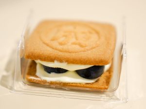 ブルーベリーとホワイトチョコ入りのバタークリームのバランスが最高