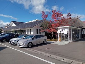 株式会社きちみ製麺本社社屋・売店と『つりがね庵』