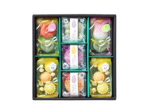 「花椀・花一りん・浮き花最中詰め合わせ」7個入 3,240円