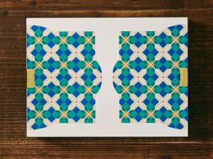 贈り物に喜ばれるおしゃれなパッケージ。「煎餅サンド詰合せ」12個入 3,024円 ［食楽web］