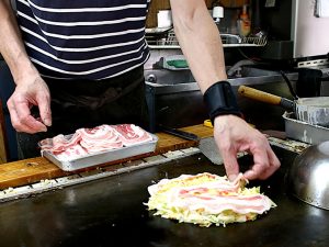 鉄板を目の前に、気分は五郎さん！