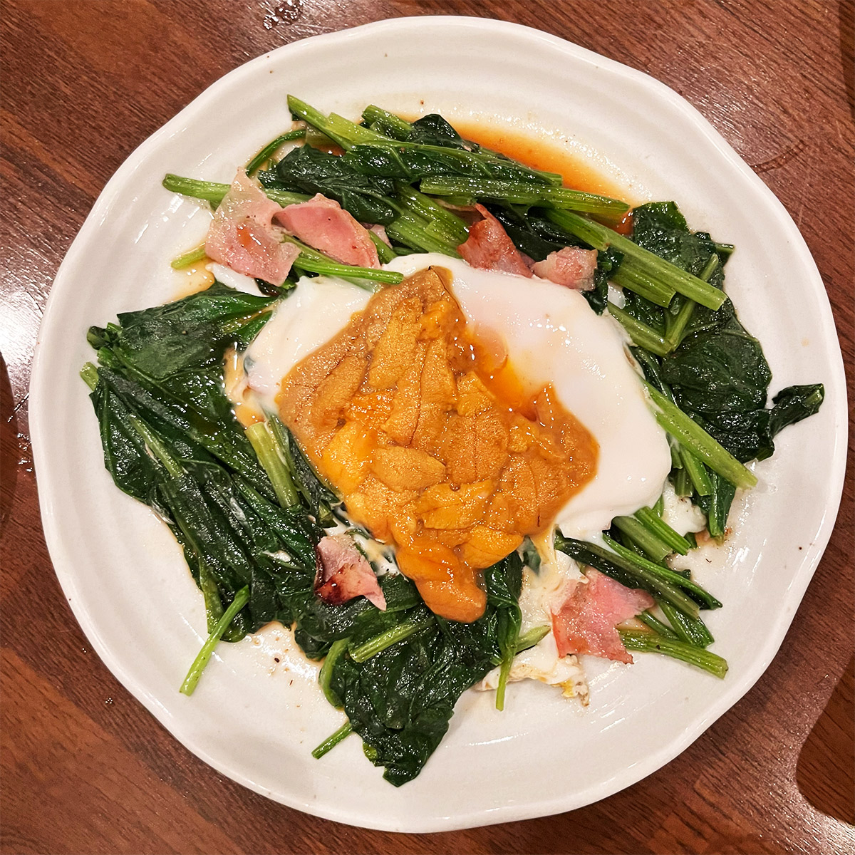 鉄板焼屋で頂いた広島名物の“ウニホーレン”