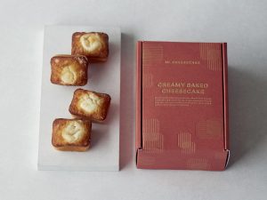 「CREAMY BAKED CHEESECAKEグランスタ東京店限定パッケージ」4個入 1782円／改札内B1F 銀の鈴エリア