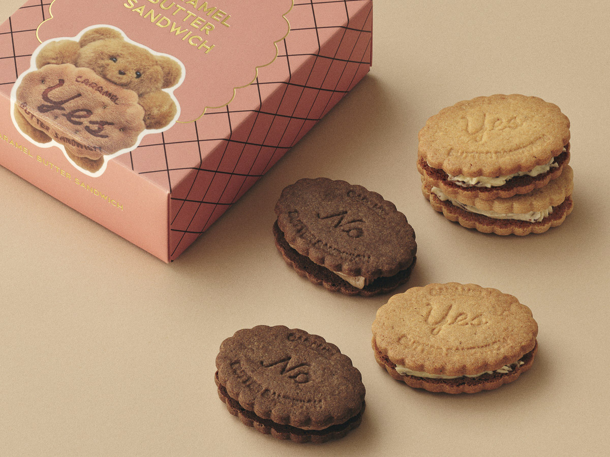 「キャラメルバターサンドイッチ」1箱（4個入）1580円／改札内1F 吹き抜けエリア