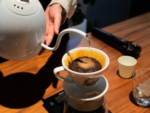 おうちコーヒーをもっとおいしく淹れる方法、教えます！ プロが教える「ハンドドリップの基本」