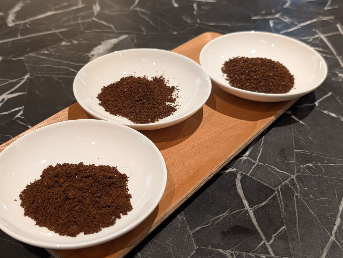 カフェラテなら細挽き、自宅でハンドドリップなら中挽きが淹れやすい