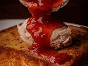 とろけるソースのスイーツ系「フレンチディップ トリュフホットサンド」