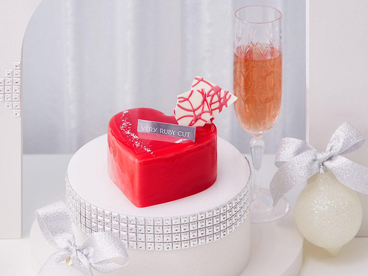 3号サイズ(縦9.5cm×横11cm×高さ4.5cm)1,998円。事前予約なしで購入できます!