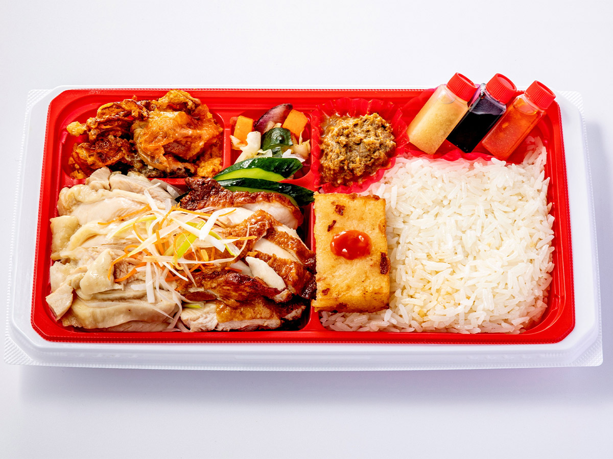 Mr．Chicken鶏飯店「ミスターチキンデラックス弁当」1,782円/改札内B1F スクエア ゼロエリア