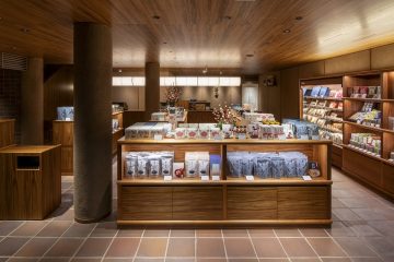 お正月のおもたせに。茅乃舎の太宰府天満宮参道店では梅をテーマにした限定品がずらり