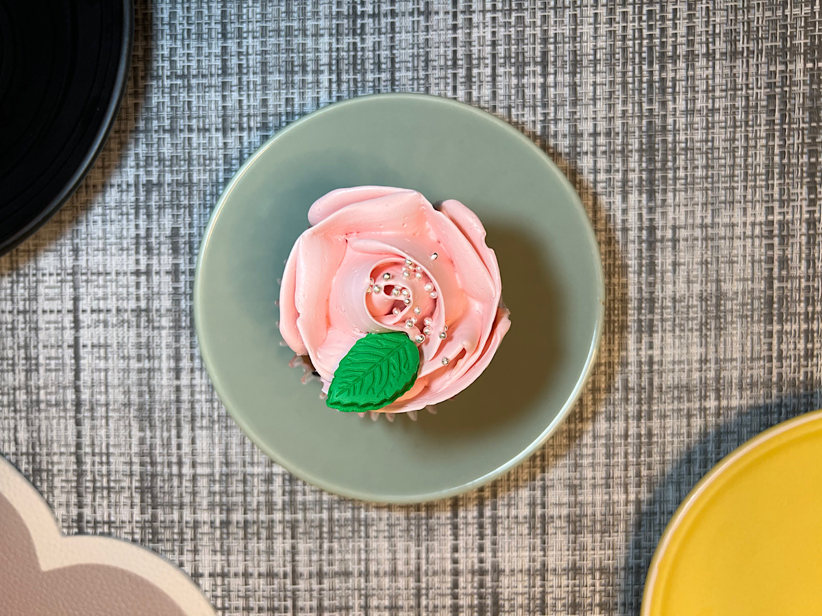 年末年始の手土産やお取り寄せにも。札幌の洋菓子店『サリーズカップケーキ』の特別なカップケーキ