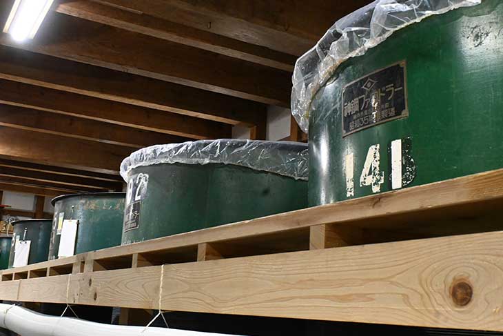 ふくよかな味わいへと熟成していく酒タンク