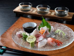 【福井・敦賀のグルメ旅】若狭湾沿いで魚が旨い「個性派民宿」3軒