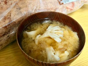 花鰹で出汁をとったお味噌汁