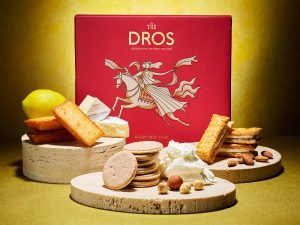 12個入（サンドクッキー×6枚/フィナンシェ×4個/ミルフィユ×2個） 2,700円