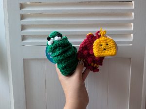 素材はアクリル100％の毛糸。手肌にやさしい