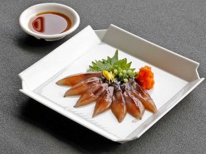 ホタルイカのお刺身。鮮度抜群だからこそ楽しめる