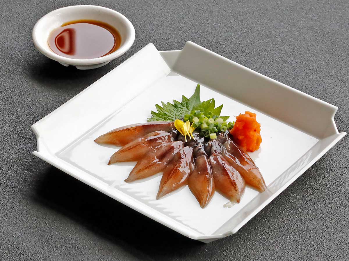 ホタルイカのお刺身。鮮度抜群だからこそ楽しめる