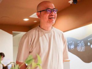 一言話せば、時女さんの軸がありつつも柔らかい人当たりに心が和らぐ