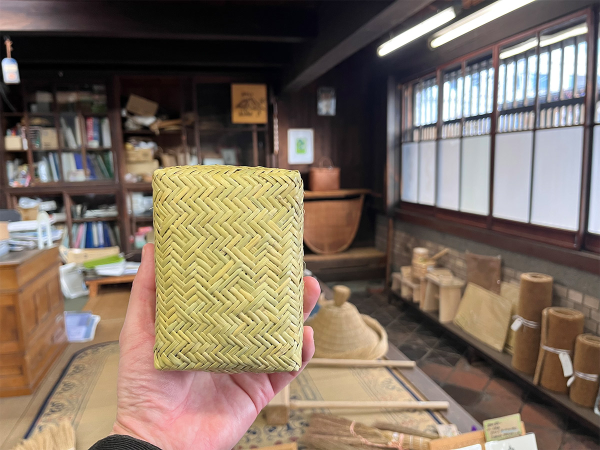 運よく手に入れて、大満足な気分で記念撮影