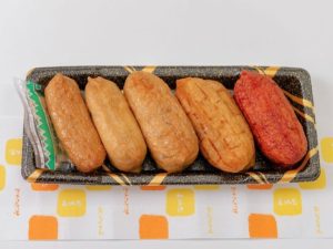 豆狸、わさび、五目、穴子、まぐろ時雨煮が入った「グランスタ限定5種いなり詰め合わせ」990円