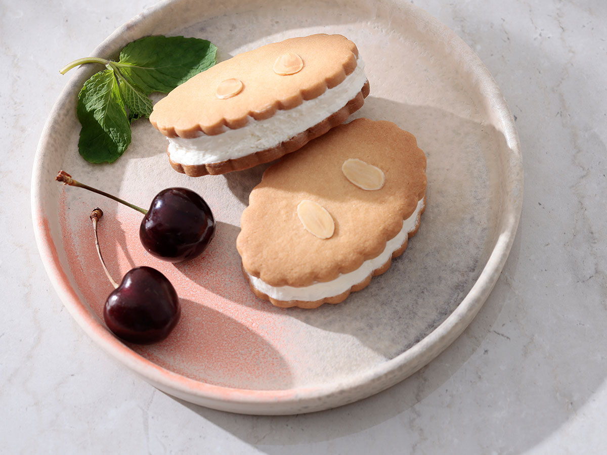 「チェリーサンド」6個入り 2,548円(税込)。10個、16個、24個入りもあり