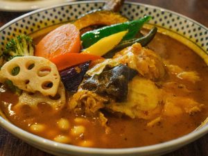 ザンギがセットになった「侍ザンギとチキン1／2と野菜12品目」（1,705円）