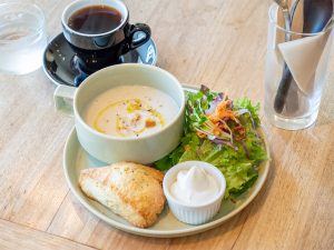 スープセット、バゲットをスコーンに変更（＋150円）1,050円