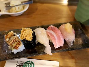 一皿1,400円のおまかせ「上まぜ」は全部で5種類