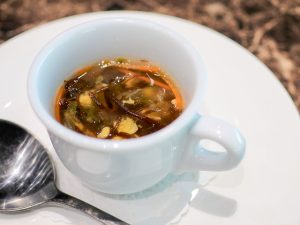 ホテルグレイスリー那覇の「県産もずくのスープ」