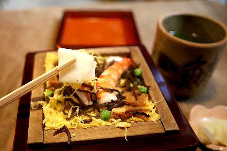 シンプルながら存在感のあるイカ