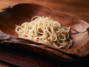 秋田県産の在来種を使用した「粗挽き」