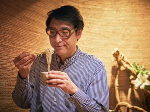 3種の蕎麦の食べ比べに笑顔が止まりません