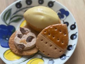 ザ・マロンサンドにはマロングラッセも入っています ［食楽web］