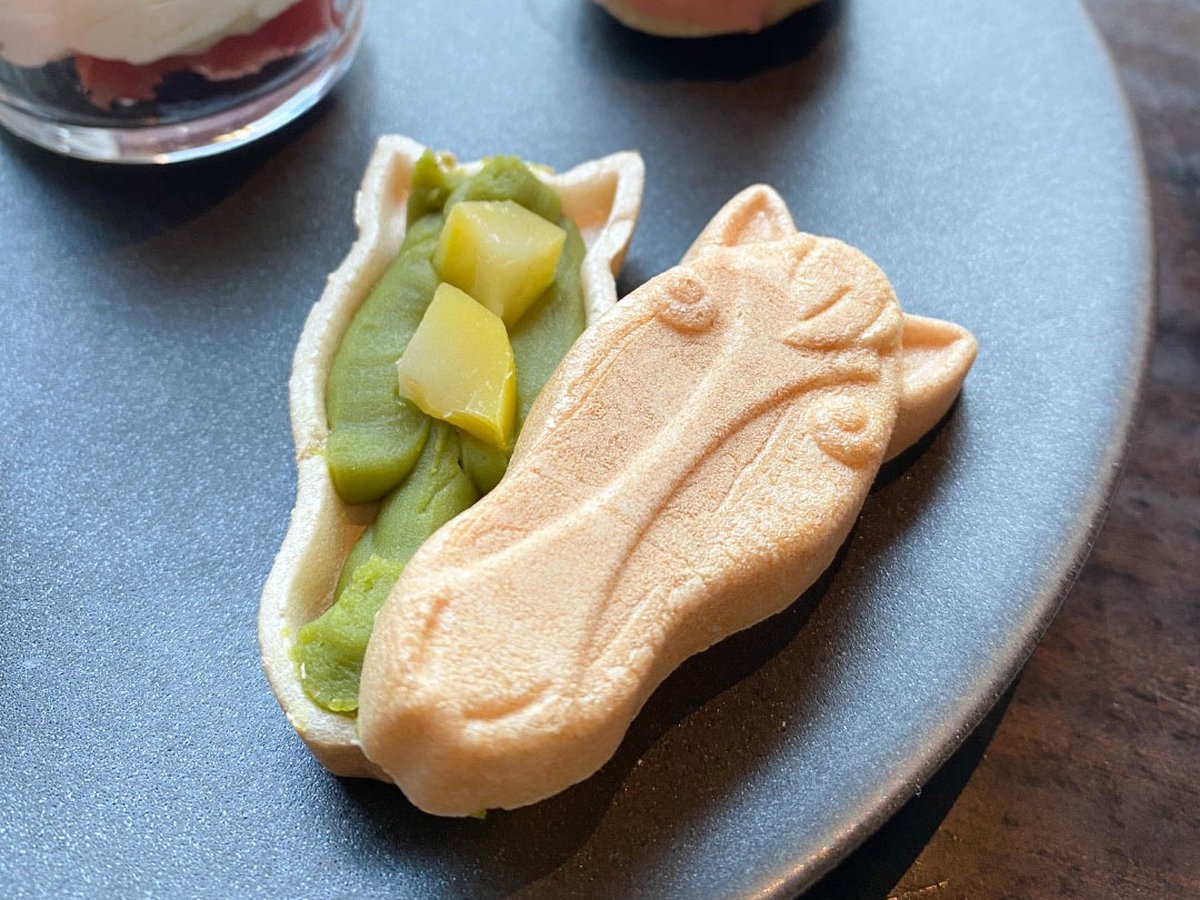 新年らしい遊び心のあるビジュアルながら、味わいはとても上品