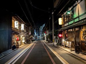 夜の京町屋は趣があります