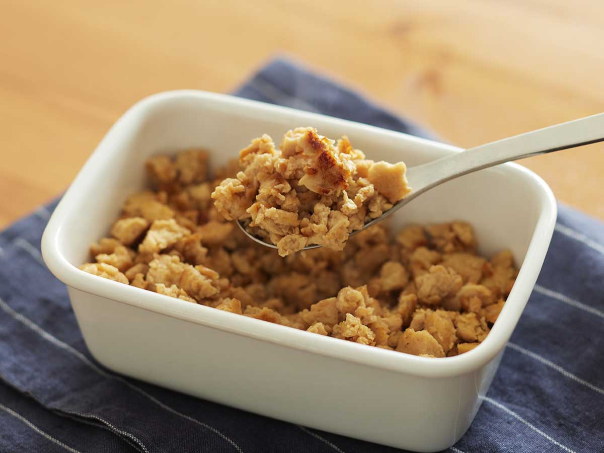 【作り置きお弁当レシピ】まるでお肉!ごはんが進む「豆腐そぼろ」の作り方