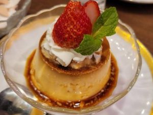 コーヒーと相性抜群のミニプリン300円　単体での注文は不可