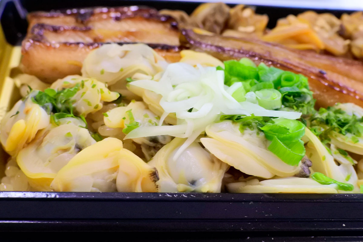 あさりは、甘辛と薬味の2種類