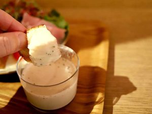 ちょっとお行儀は悪いかも知れませんがやっぱりこれですよ