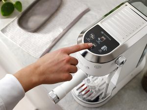 天面パネルで操作も好みのカスタマイズも簡単に行えます