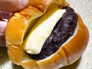 パンの厚み以上の存在感を放つバター