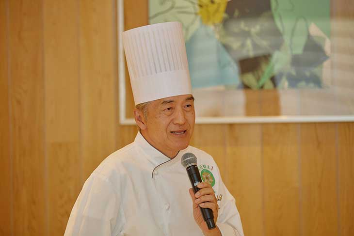 審査委員長の福田氏