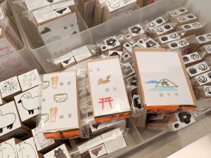 京都限定の商品も。1個、1個じっくり眺めたい可愛らしいオリジナルスタンプたち［食楽web］